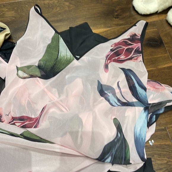 Ted baker Eden king cover up NWT - Picture 3 of 5